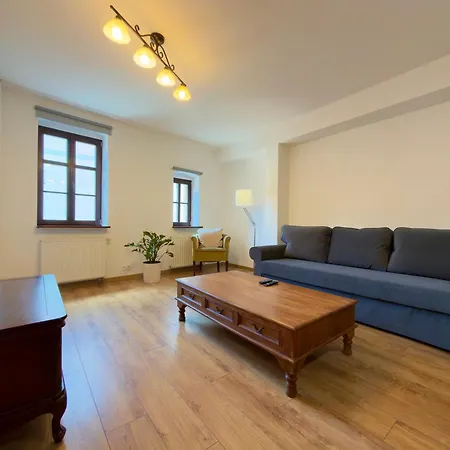 Spacious By Bookinghost يلينيا غورا