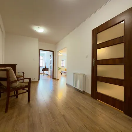 Spacious By Bookinghost Jelenia Góra